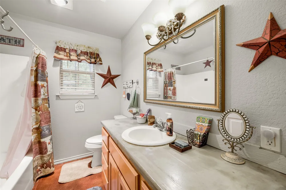 3391 Fm 2190 Jacksboro, TX 76458