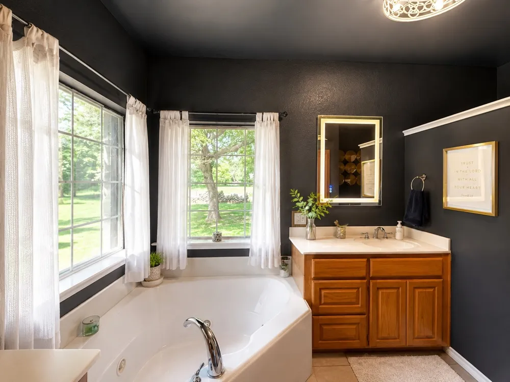 3391 Fm 2190 Jacksboro, TX 76458