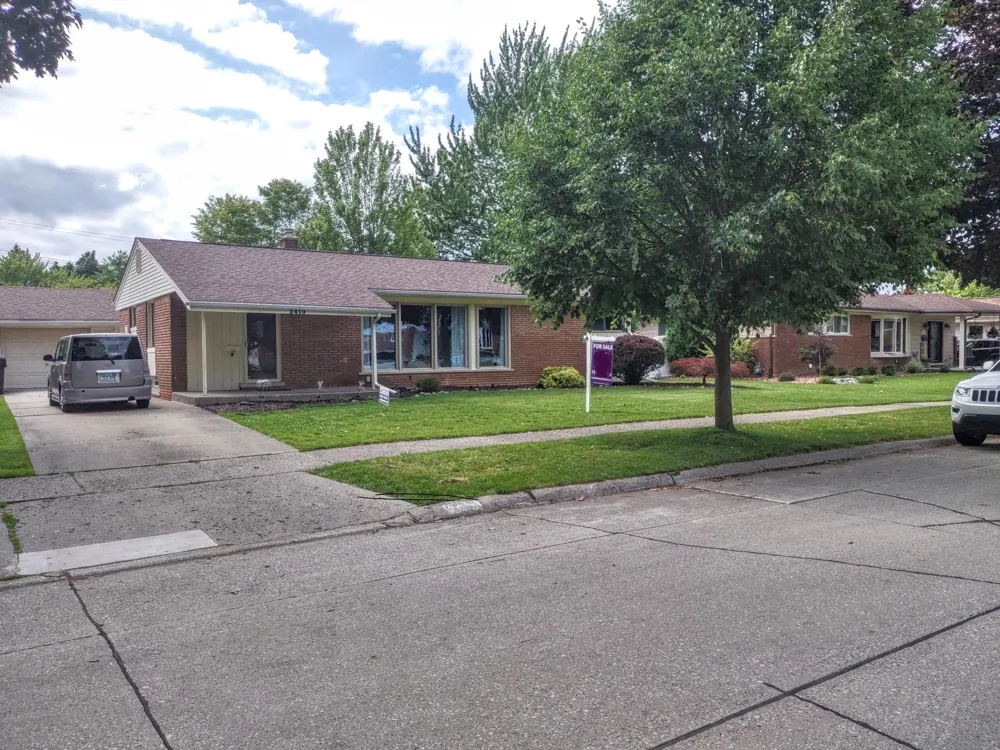 2410 Middlefield Road Trenton, MI 48183