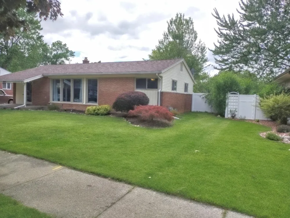 2410 Middlefield Road Trenton, MI 48183