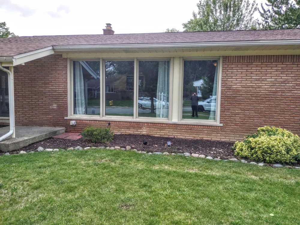 2410 Middlefield Road Trenton, MI 48183
