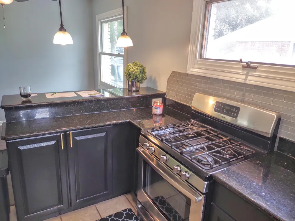 2410 Middlefield Road Trenton, MI 48183