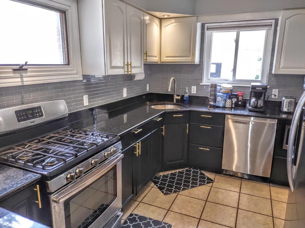 2410 Middlefield Road Trenton, MI 48183