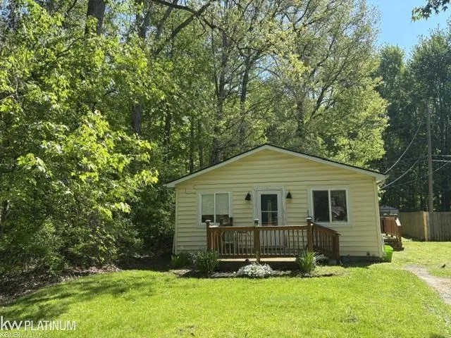 9083 Island Drive Clay Township, MI 48001