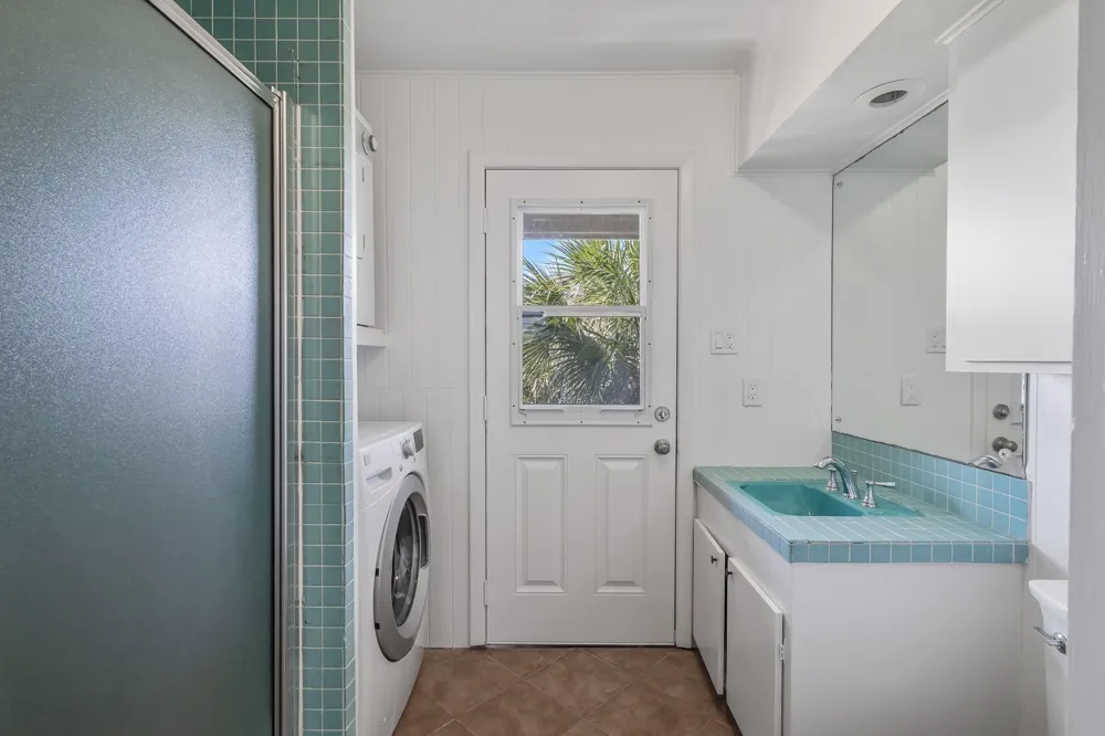 4907 Jolly Roger Road Jamaica Beach, TX 77554