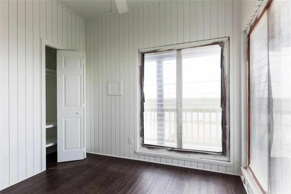 4907 Jolly Roger Road Jamaica Beach, TX 77554
