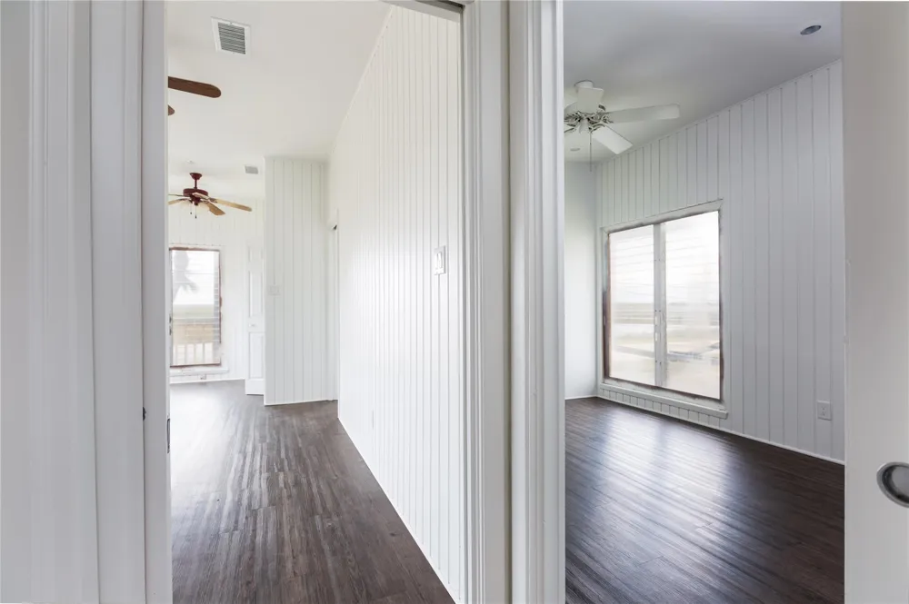 4907 Jolly Roger Road Jamaica Beach, TX 77554