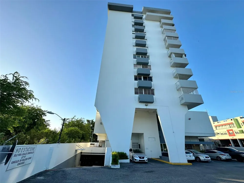 1802 ALCAZAR #404 Ponce, PR 00716