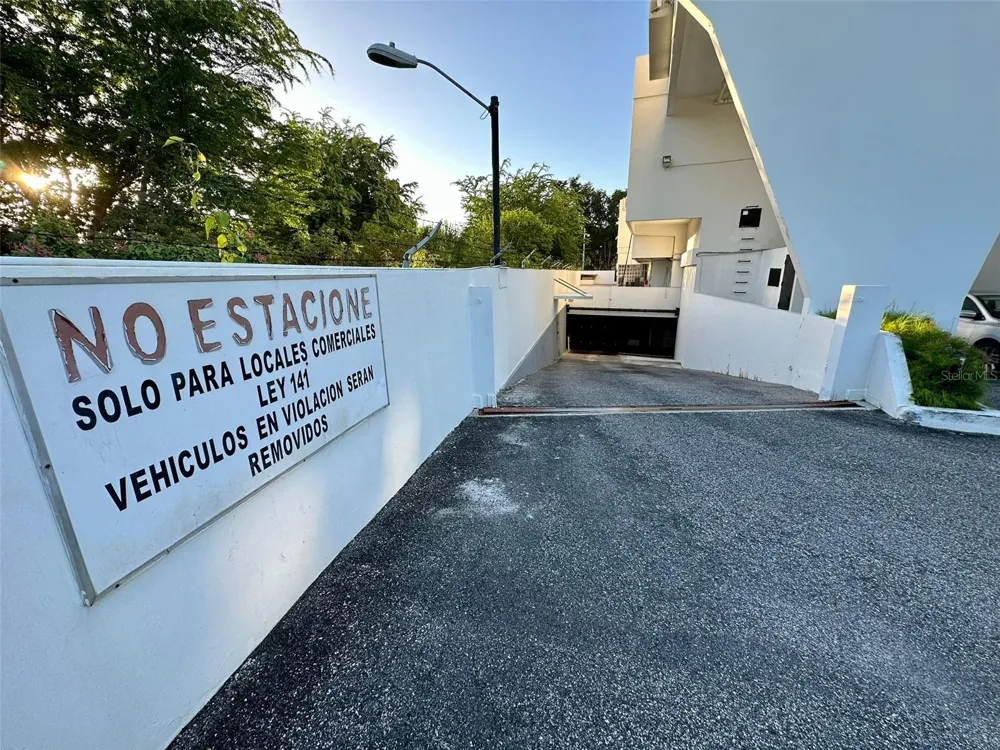 1802 ALCAZAR #404 Ponce, PR 00716