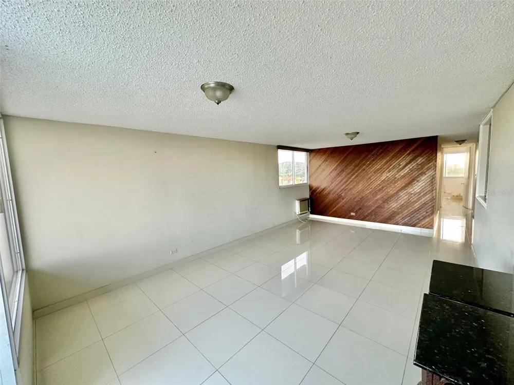 1802 ALCAZAR #404 Ponce, PR 00716