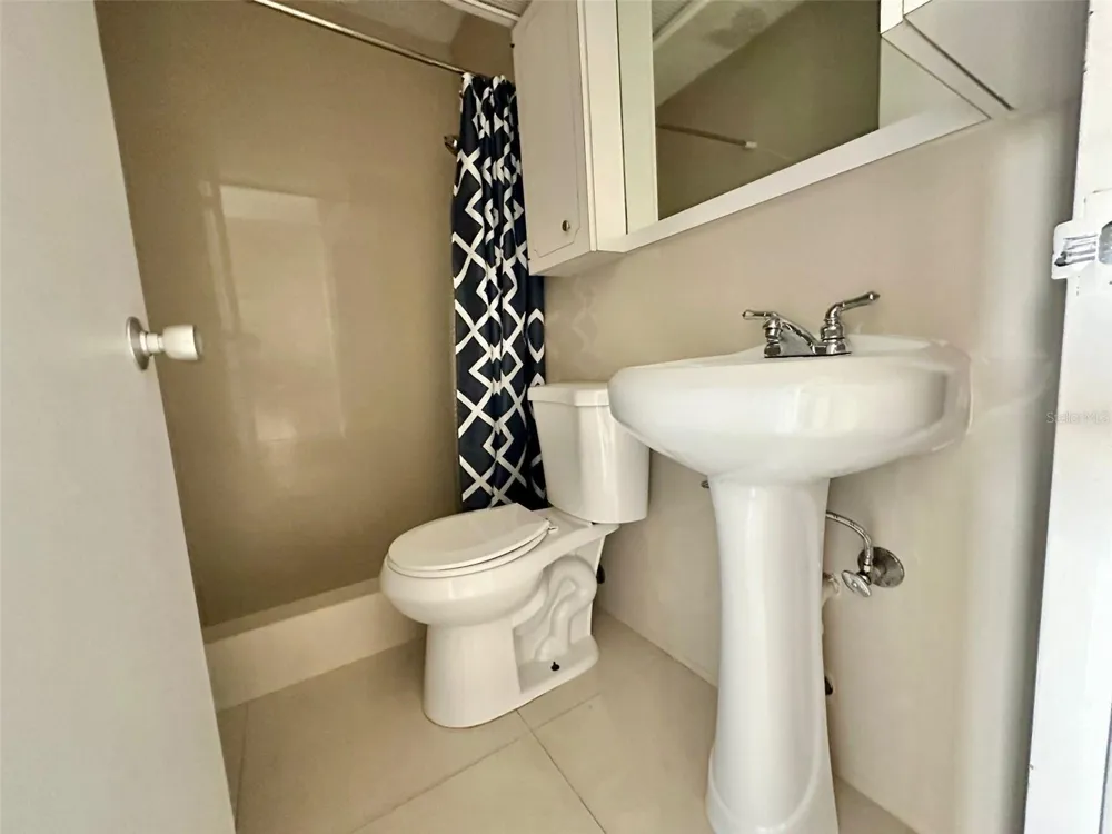 1802 ALCAZAR #404 Ponce, PR 00716