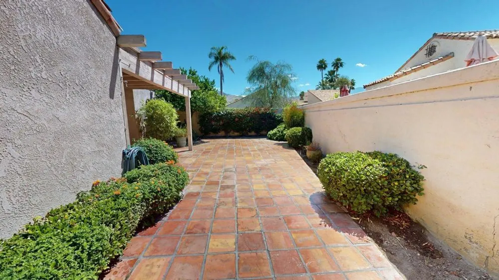 69400 Avenida De Las Montanas Cathedral City, CA 92234