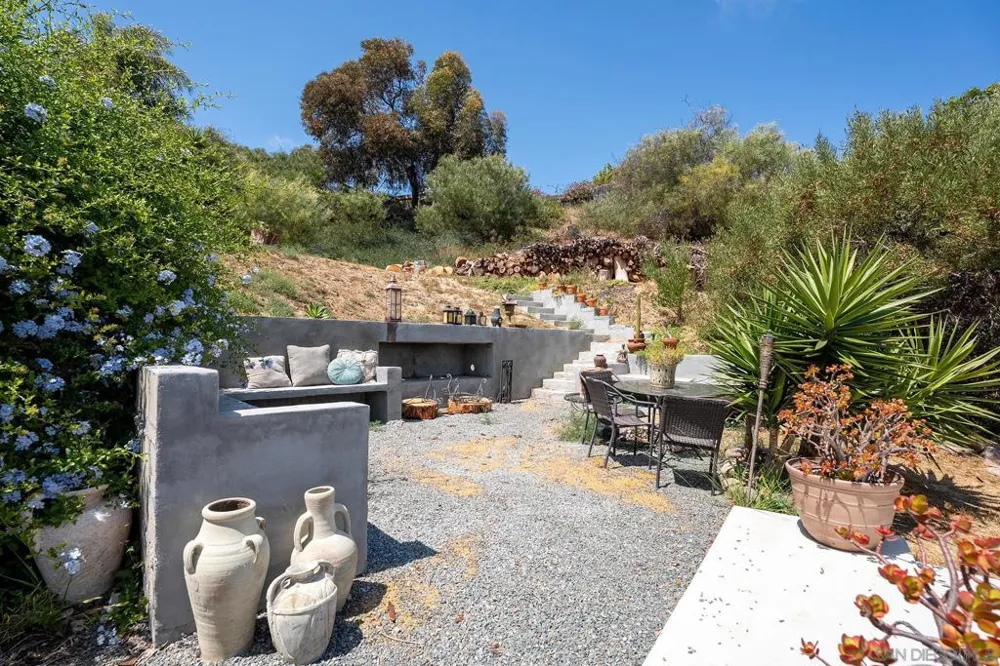 902 Loma View Chula Vista, CA 91910