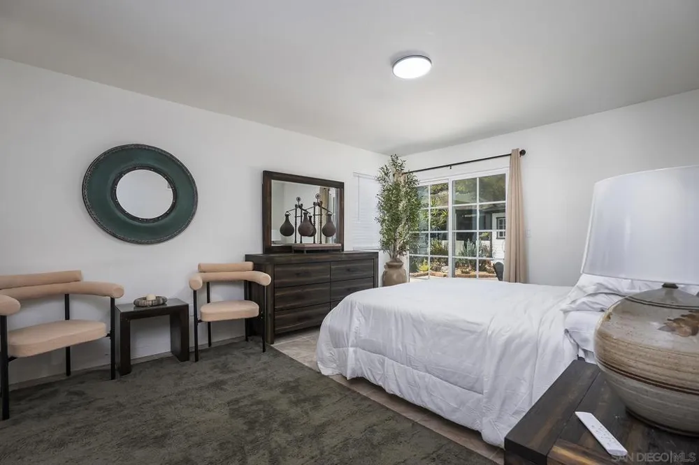 902 Loma View Chula Vista, CA 91910