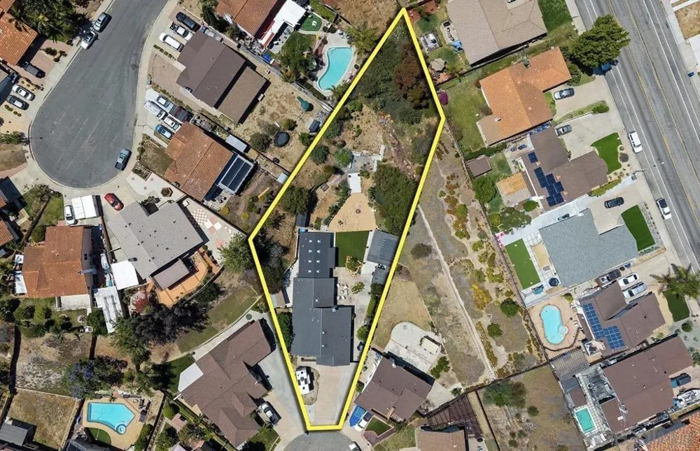 902 Loma View Chula Vista, CA 91910