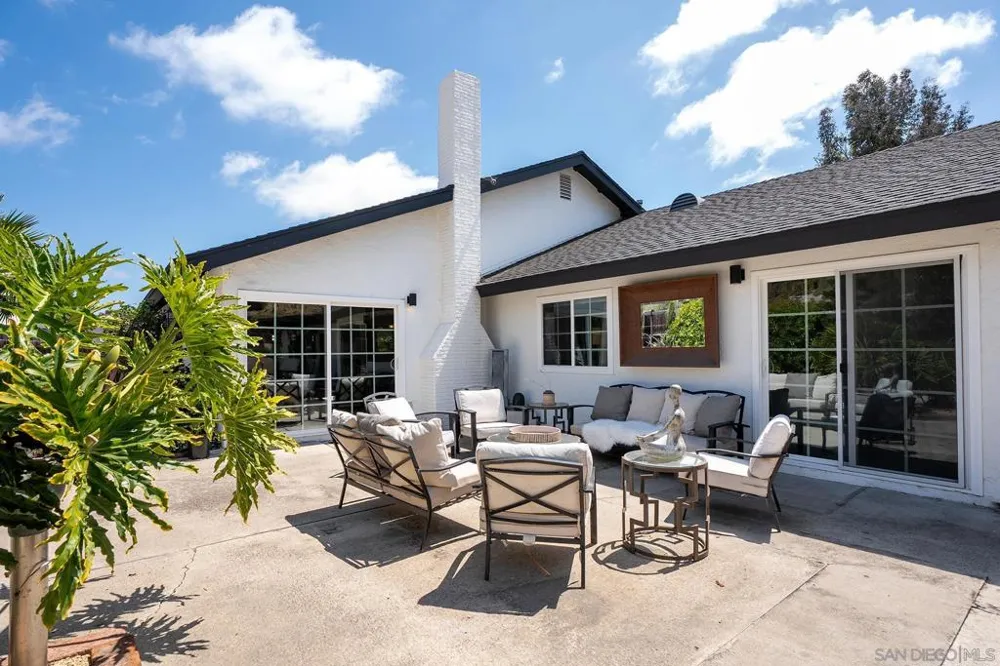 902 Loma View Chula Vista, CA 91910