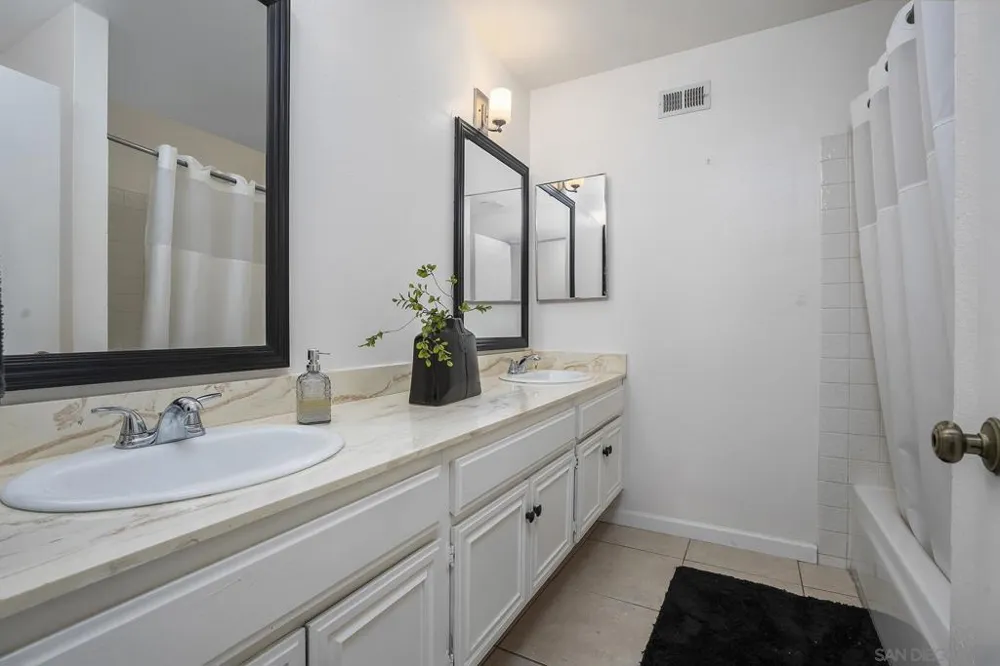 902 Loma View Chula Vista, CA 91910