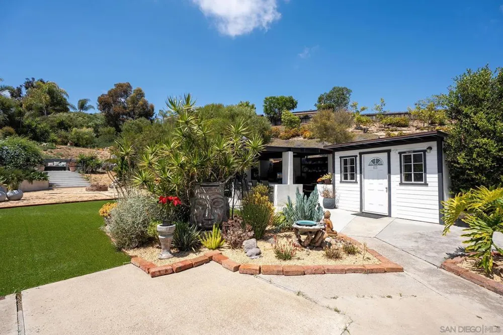 902 Loma View Chula Vista, CA 91910