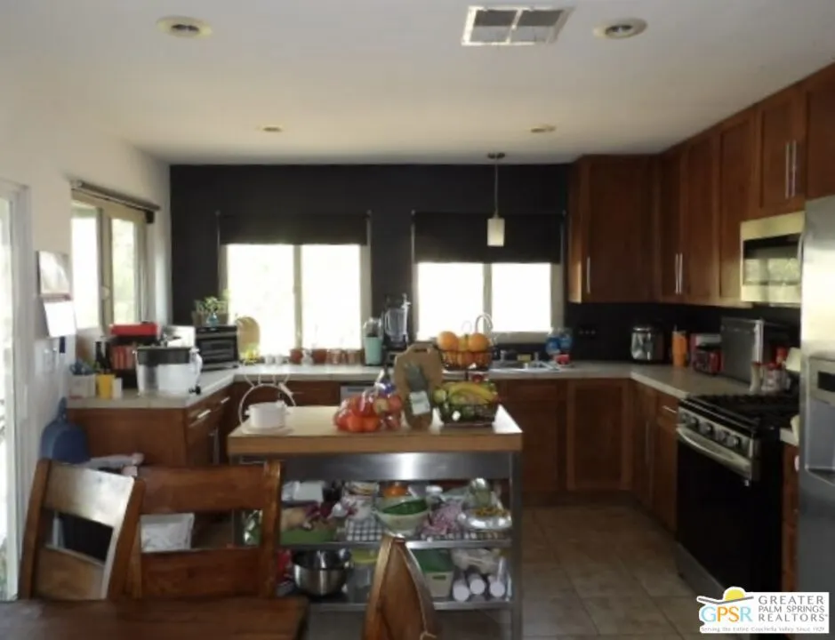 49017 Hibiscus Drive Morongo Valley, CA 92256