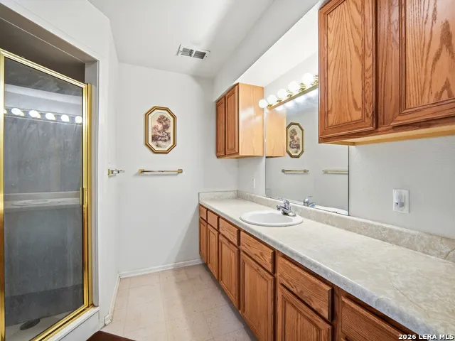 908 MANSFIELD ST Pleasanton, TX 78064