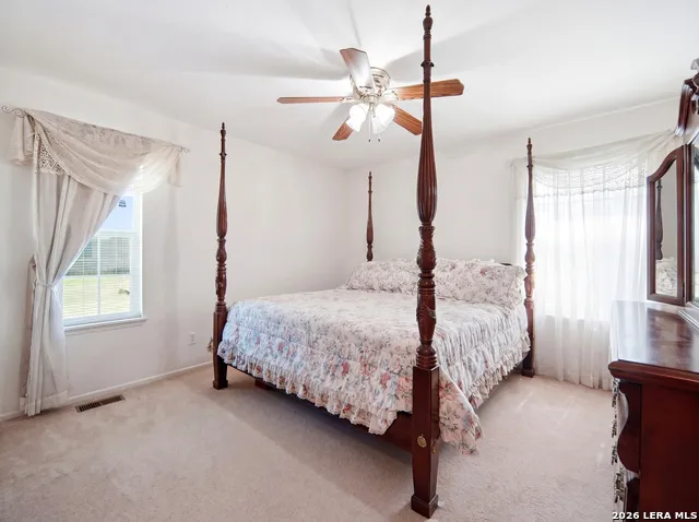 908 MANSFIELD ST Pleasanton, TX 78064