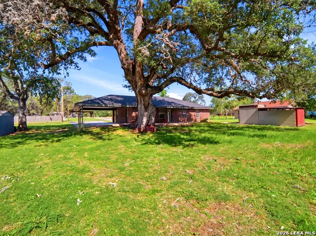 908 MANSFIELD ST Pleasanton, TX 78064
