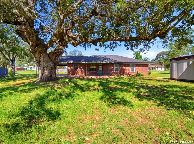 908 MANSFIELD ST Pleasanton, TX 78064