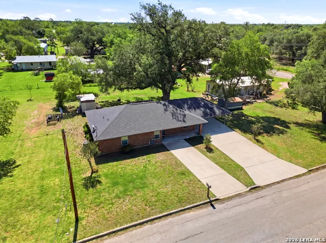 908 MANSFIELD ST Pleasanton, TX 78064