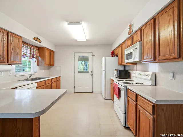 908 MANSFIELD ST Pleasanton, TX 78064