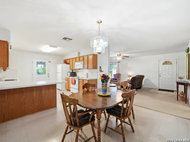 908 MANSFIELD ST Pleasanton, TX 78064