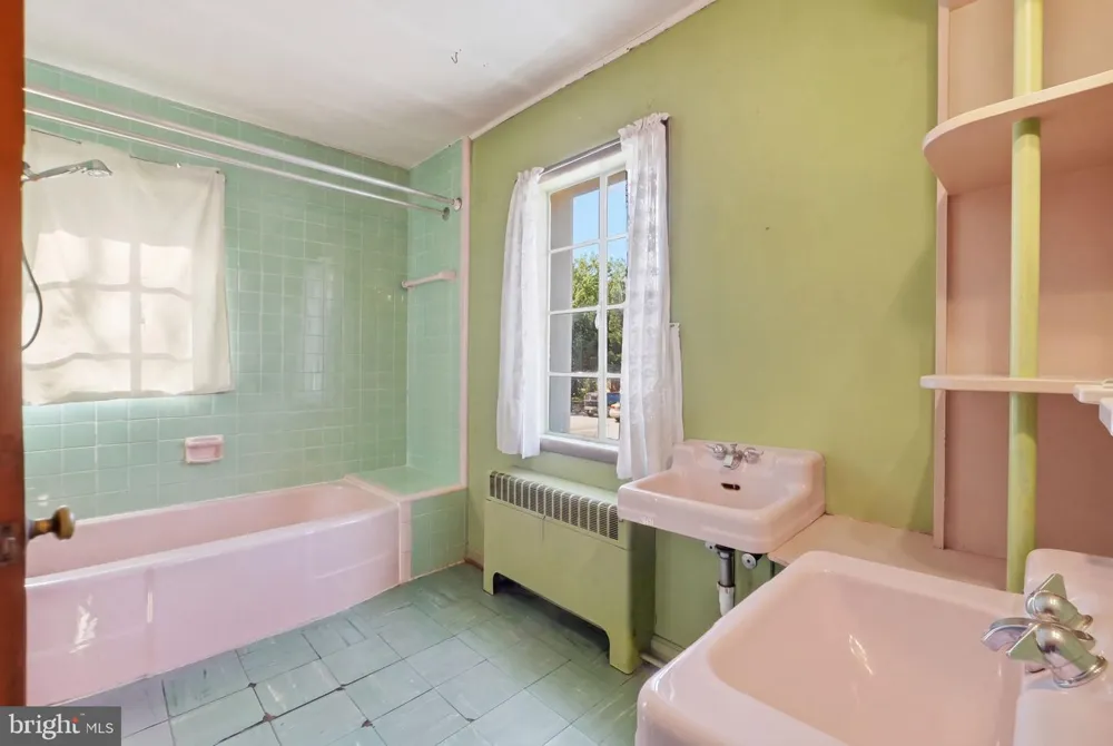 14405 BALTIMORE AVENUE Laurel, MD 20707