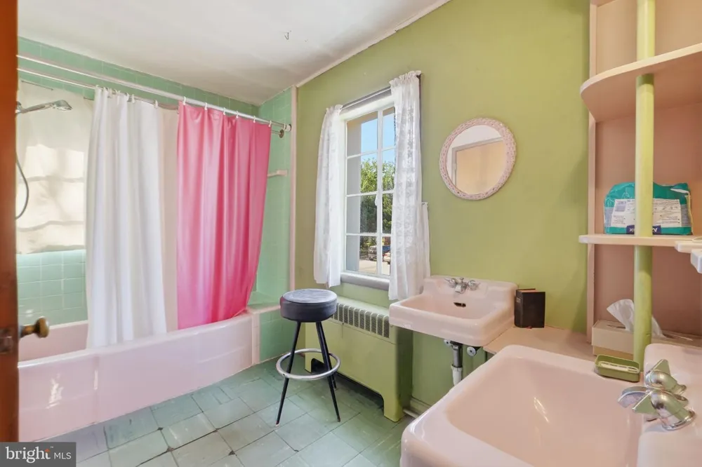 14405 BALTIMORE AVENUE Laurel, MD 20707