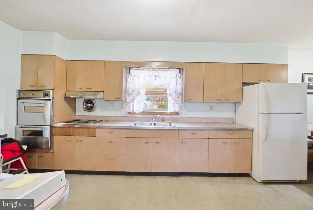 14405 BALTIMORE AVENUE Laurel, MD 20707