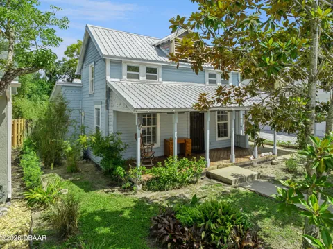 207 Mary Avenue