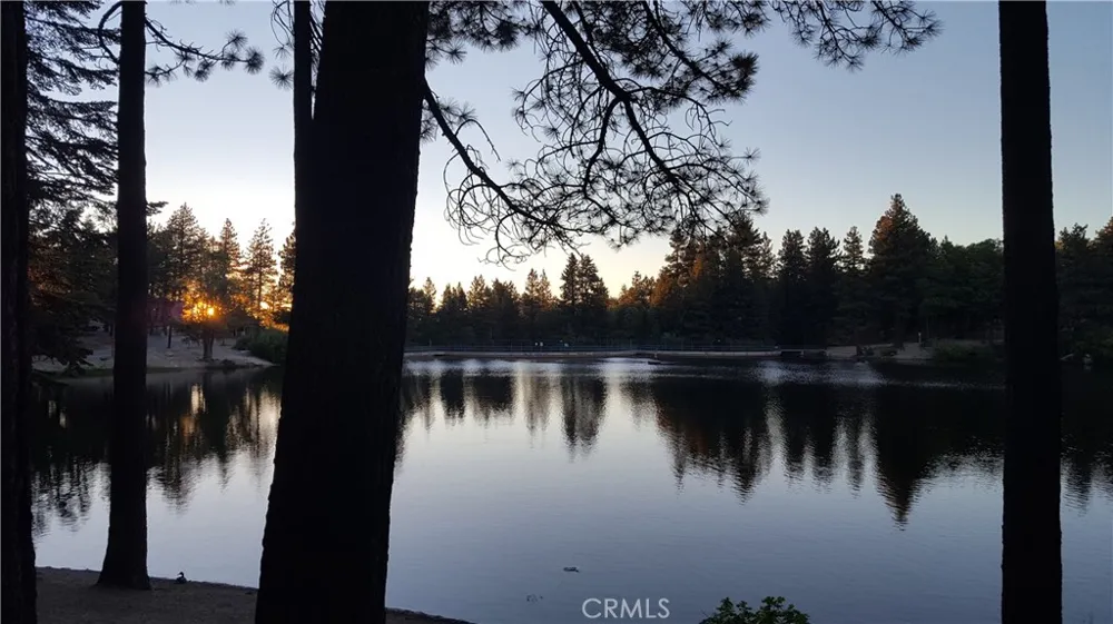 33429 Robin Drive Green Valley Lake, CA 92341