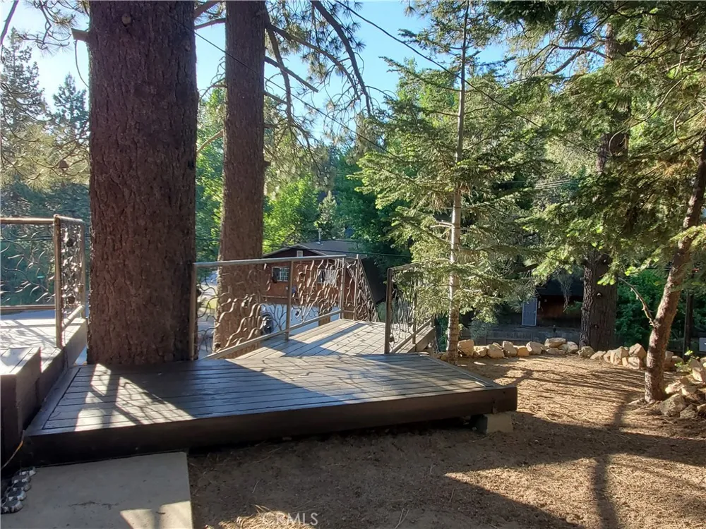 33429 Robin Drive Green Valley Lake, CA 92341