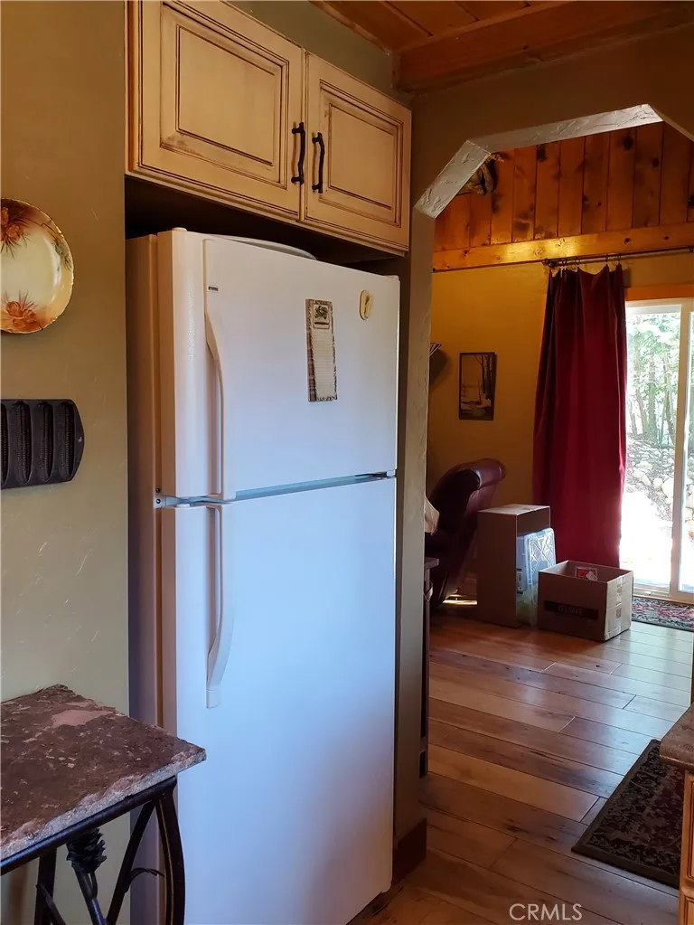 33429 Robin Drive Green Valley Lake, CA 92341