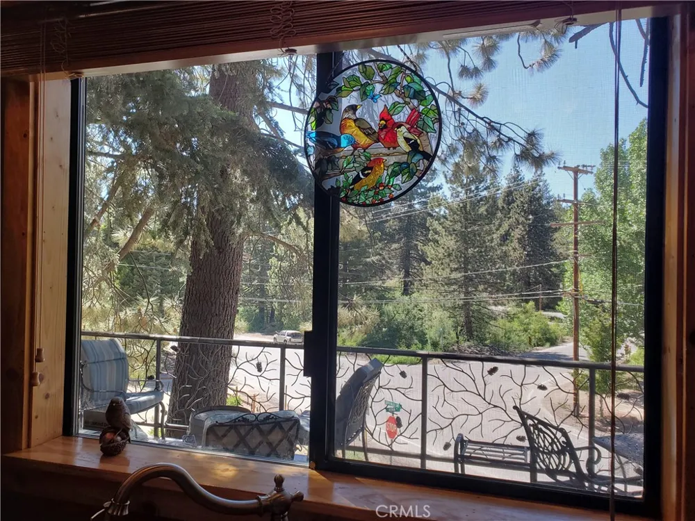 33429 Robin Drive Green Valley Lake, CA 92341