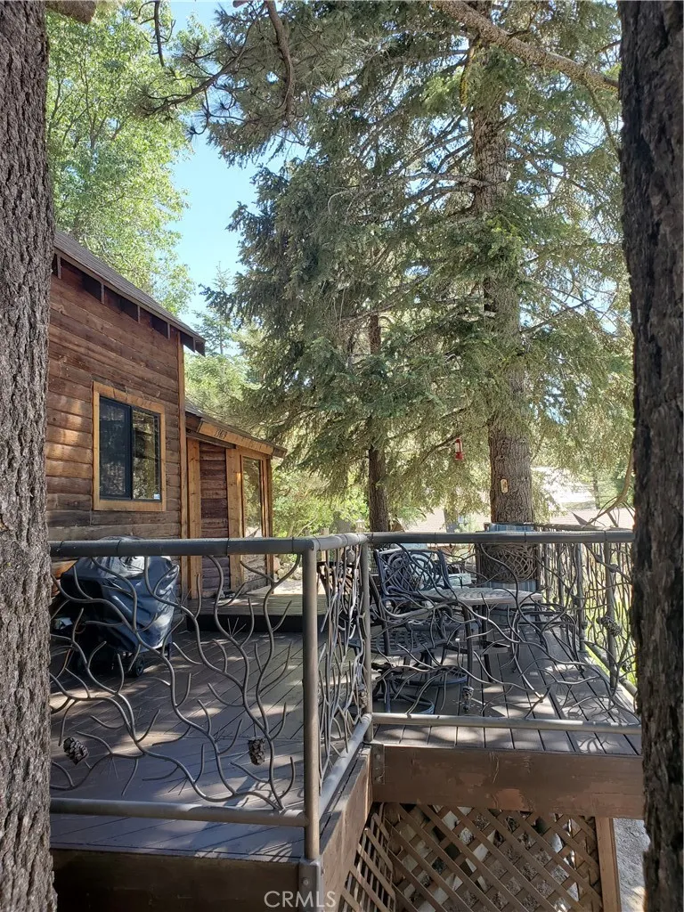 33429 Robin Drive Green Valley Lake, CA 92341
