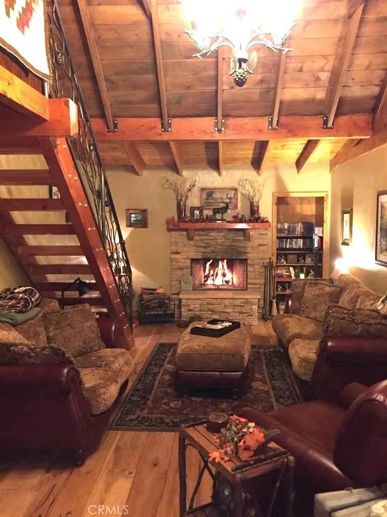 33429 Robin Drive Green Valley Lake, CA 92341