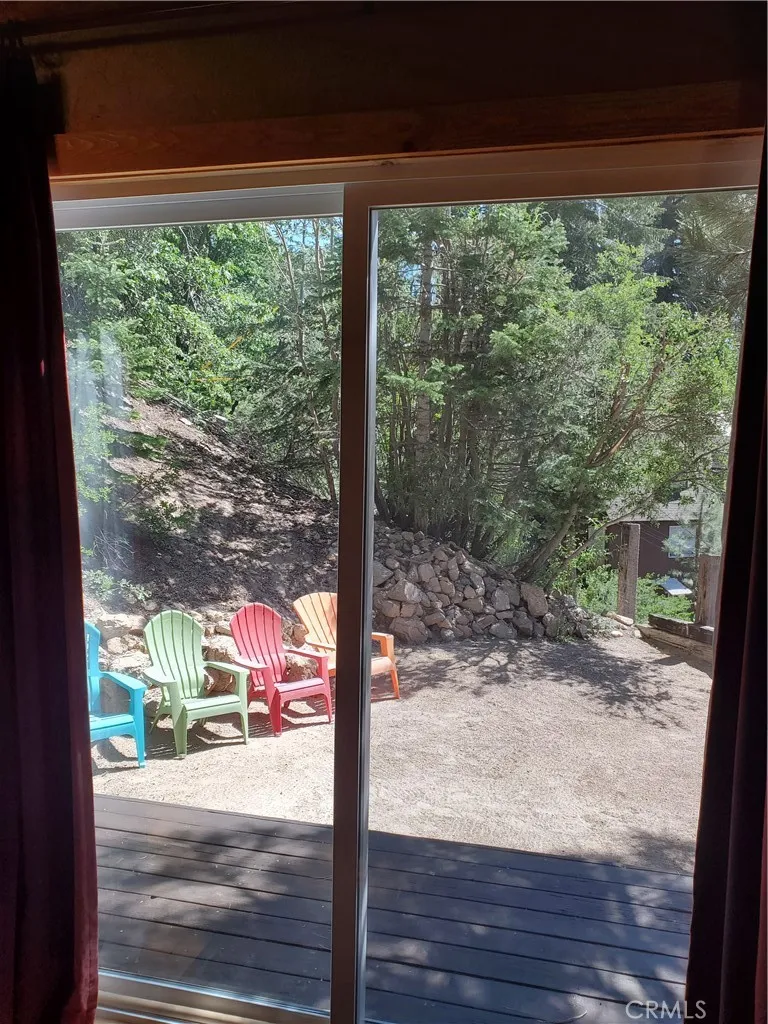 33429 Robin Drive Green Valley Lake, CA 92341