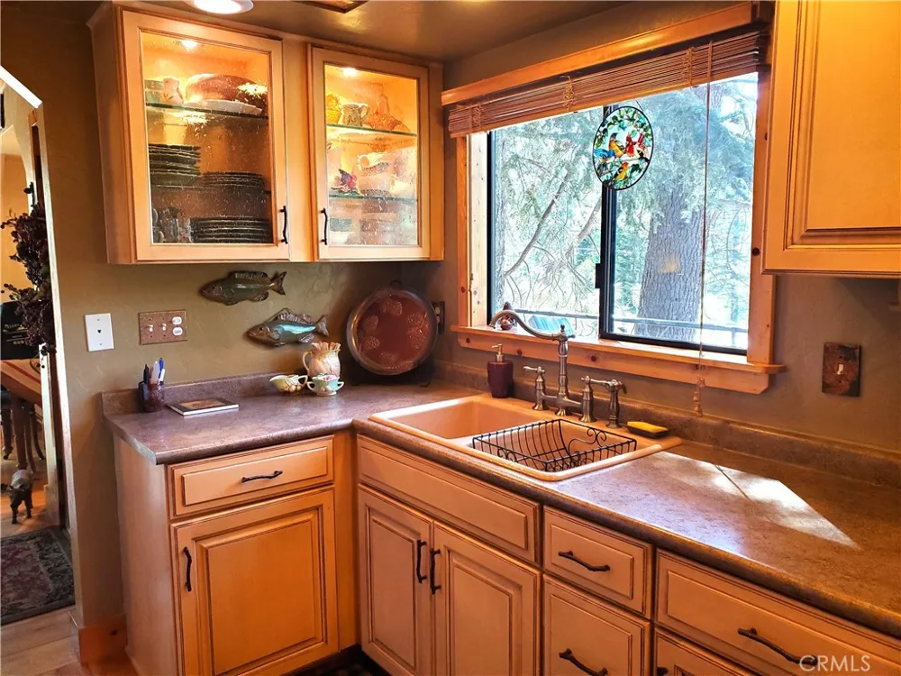 33429 Robin Drive Green Valley Lake, CA 92341