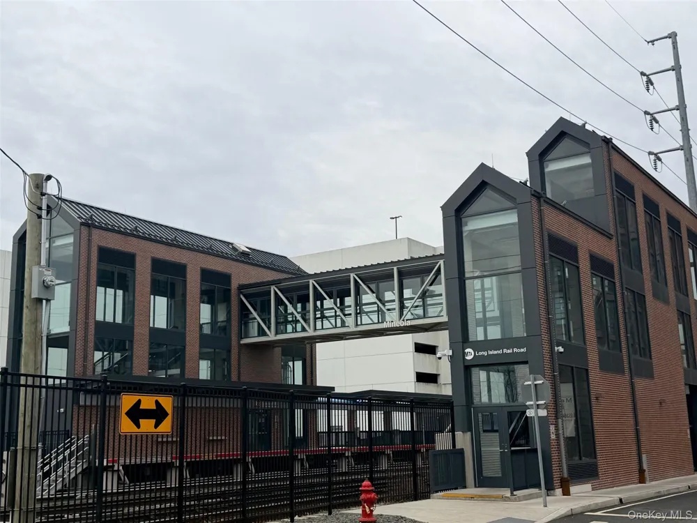 90 Main Street #2R Mineola, NY 11501