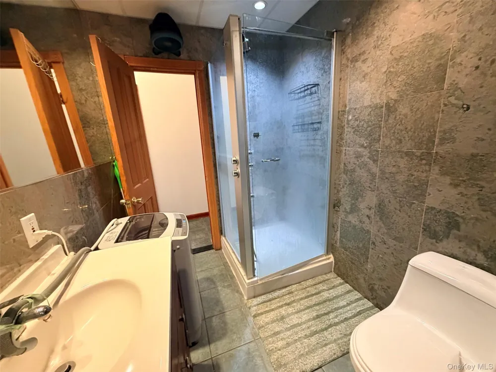 90 Main Street #2R Mineola, NY 11501