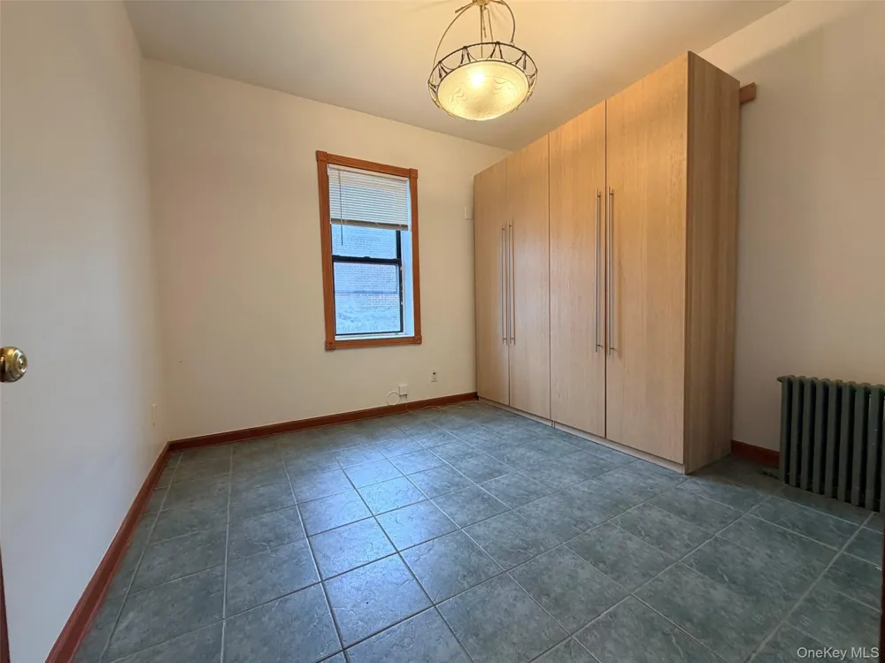 90 Main Street #2R Mineola, NY 11501