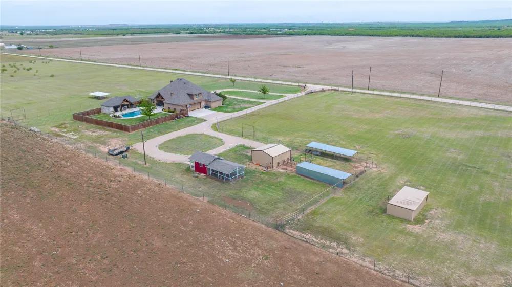 5500 County Road 428 Hawley, TX 79525