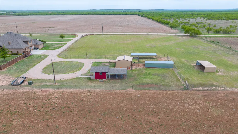 5500 County Road 428 Hawley, TX 79525