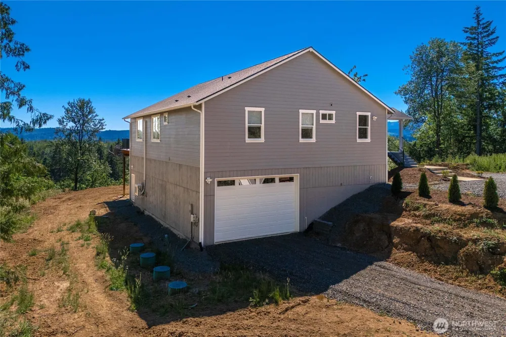 410 Studebaker Spur 1 Castle Rock, WA 98611