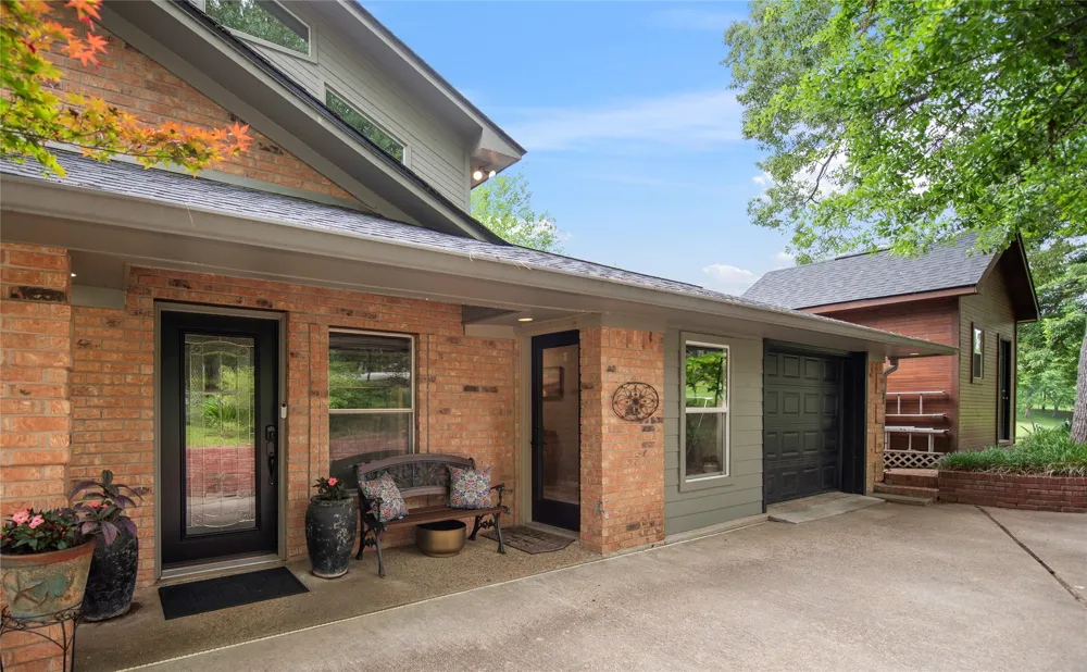 100 King Lance Court Scroggins, TX 75480