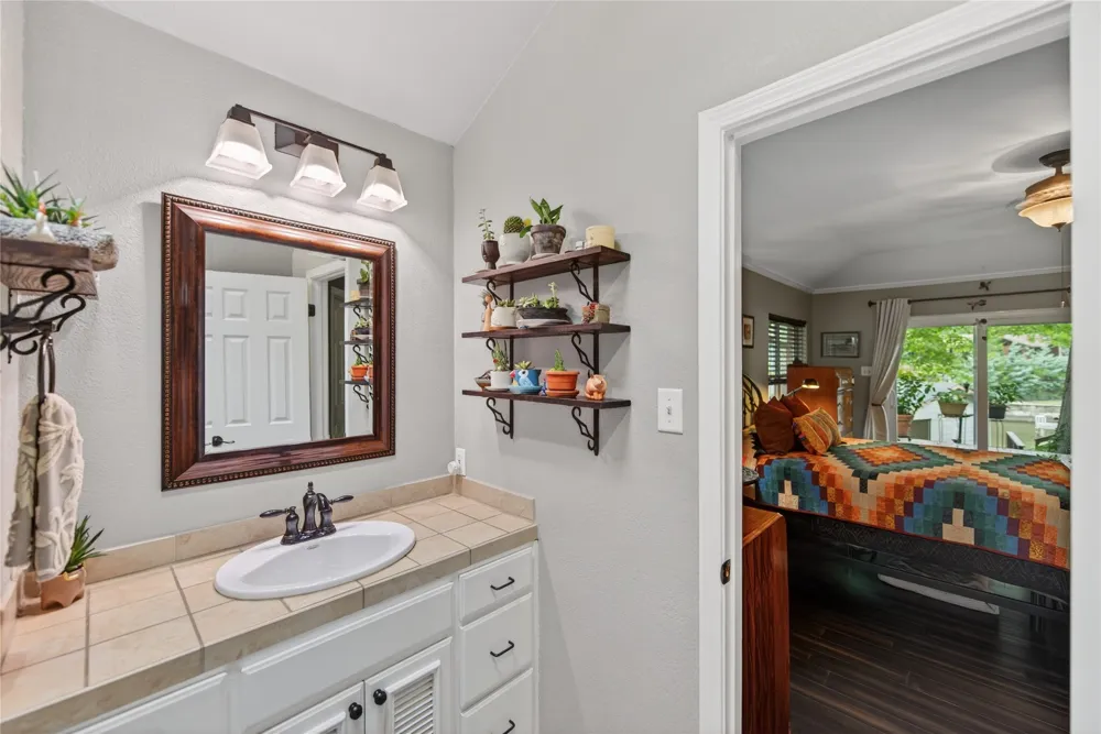 100 King Lance Court Scroggins, TX 75480